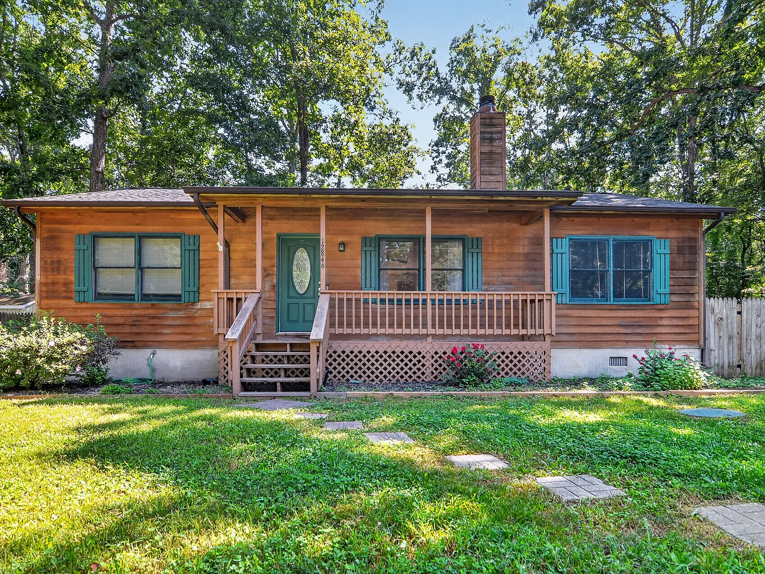 3 bed, 1196 sqft, $2,300 — Photo 1