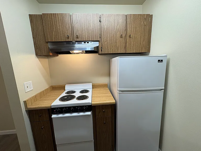 105 Piccadilly Pl #C — Photo 9