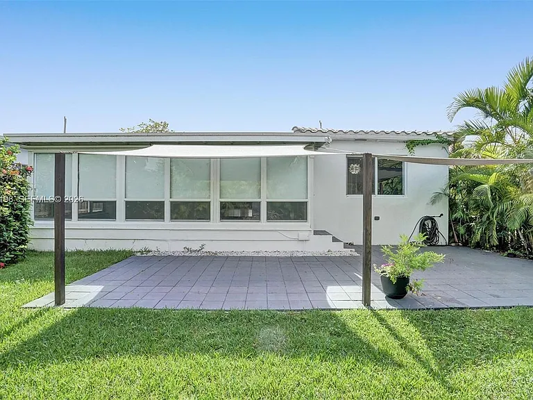 9040 Carlyle Ave — Photo 37