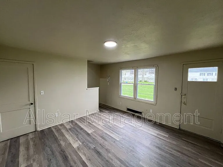 942 S Central Dr — Photo 6