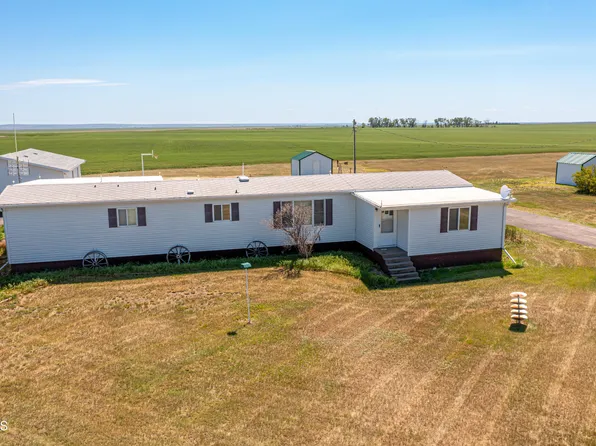 3943 State Highway 334 N, Brockton, MT 59213