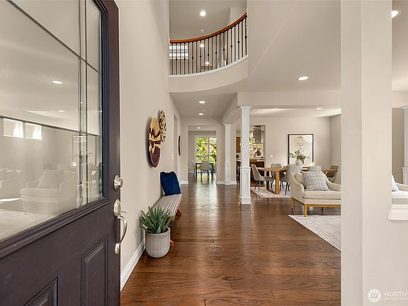 3rd image of 462 Ashbury Court NW