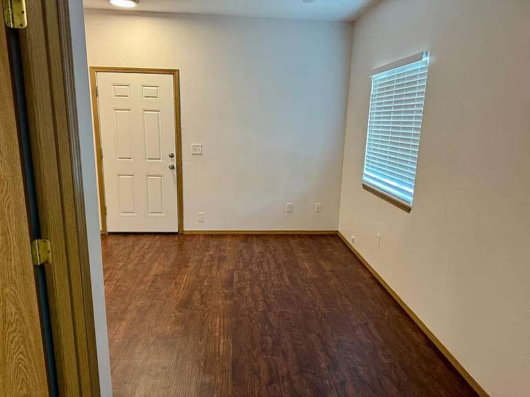 #170-5520 N. Missouri Ave. — Photo 4
