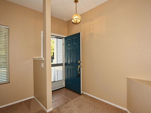 5th image of 425 Slocum Dr