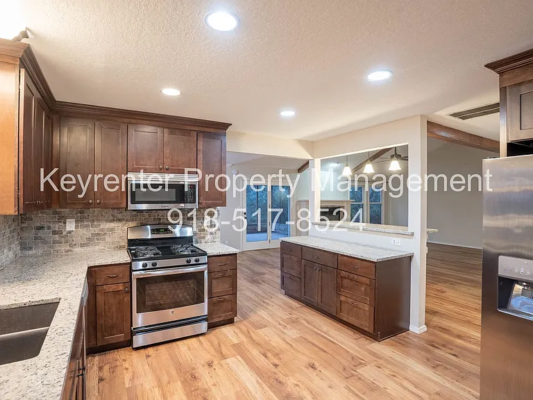 7304 E 61st Pl S — Photo 10