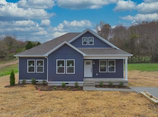 2208 Fairfield Rd, Westmoreland, TN 37186