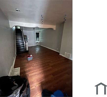 2nd image of 6437 Glenmore Ave