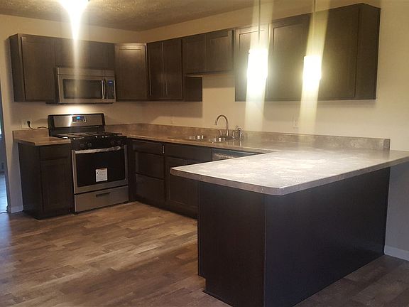 2nd image of 706 Sheridan Dr