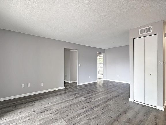5th image of 312 S Edgemon Ave