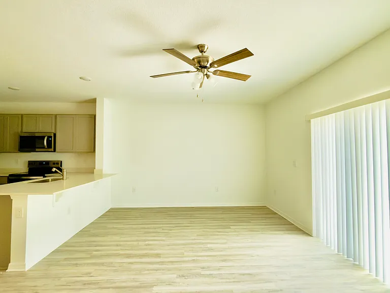 2947 Canary Ave — Photo 4