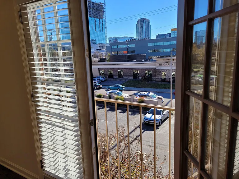 1808 State St #305 — Photo 10