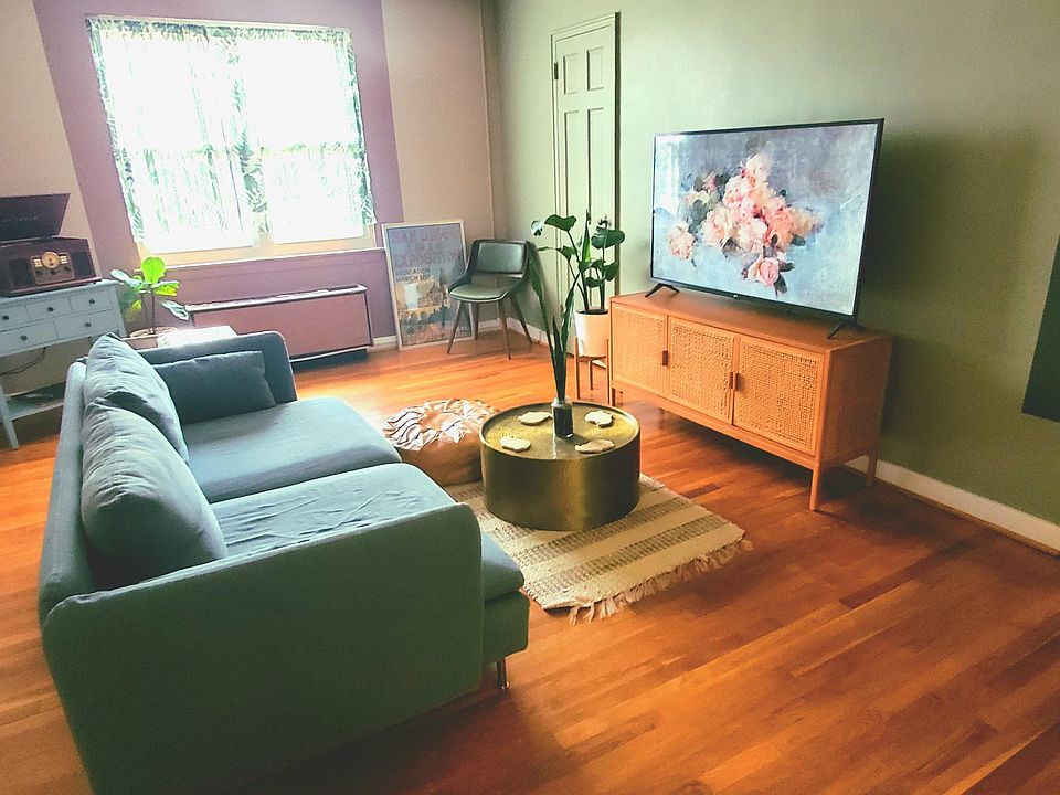 1st image of 24 Auburn Ct Unit 3-24C