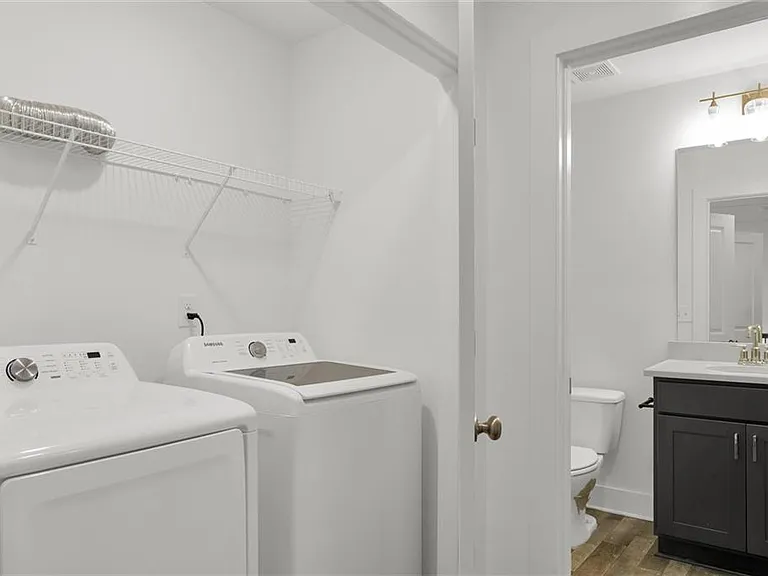 6433 Scudders Dr — Photo 20