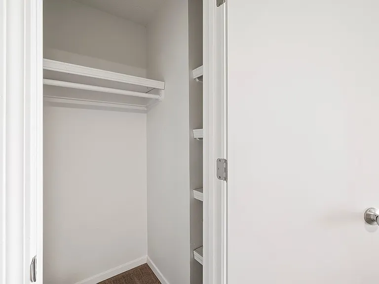 418 W Olive St — Photo 14