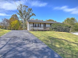 236 Paramount Dr, Bristol, TN 37620