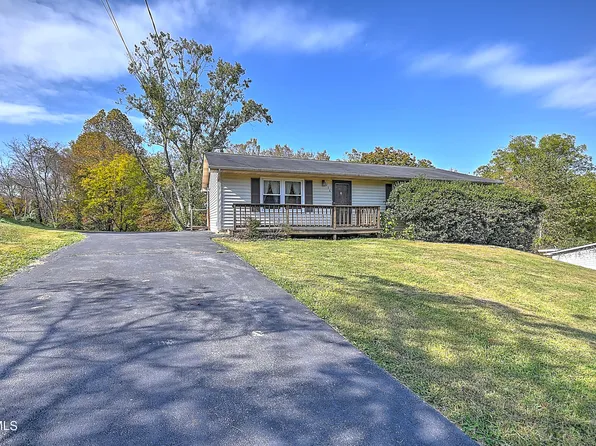 236 Paramount Dr, Bristol, TN 37620