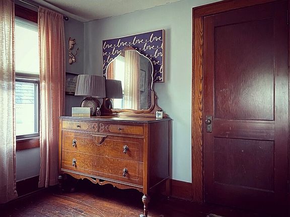 5th image of 113 Montclair Ave