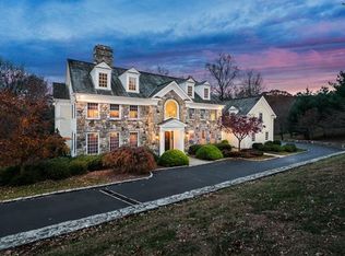 77 Cricker Brook Ln, Fairfield, CT 06824