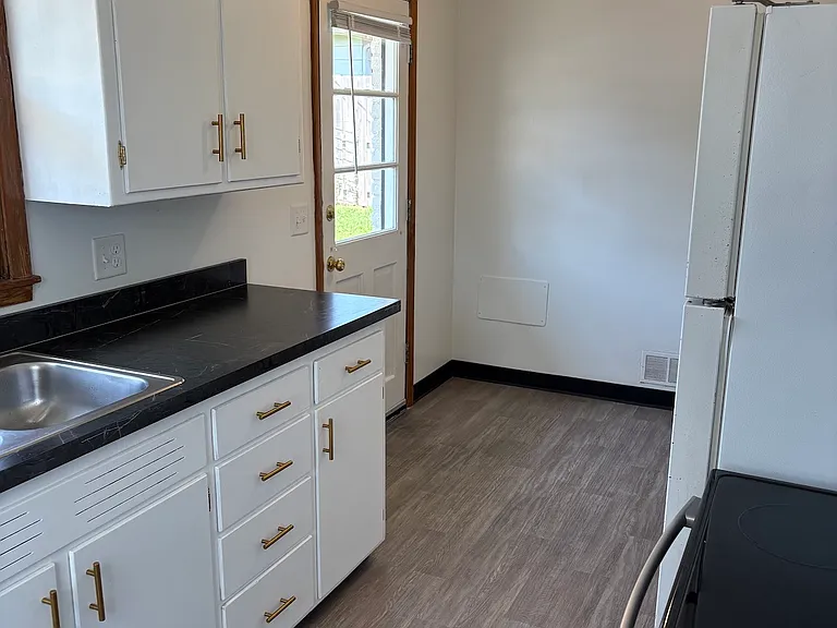 841-843 S 45th St #843 — Photo 9