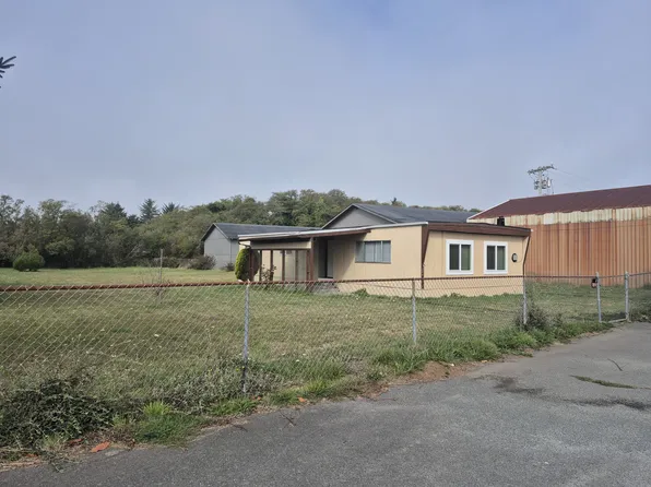 244 Maiden Ln, Crescent City, CA 95531