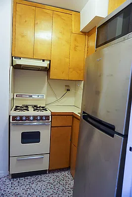 Rented by Compass | media 10