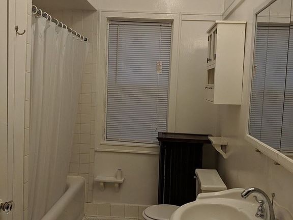 5th image of 1132 E Pleasant St #17572540