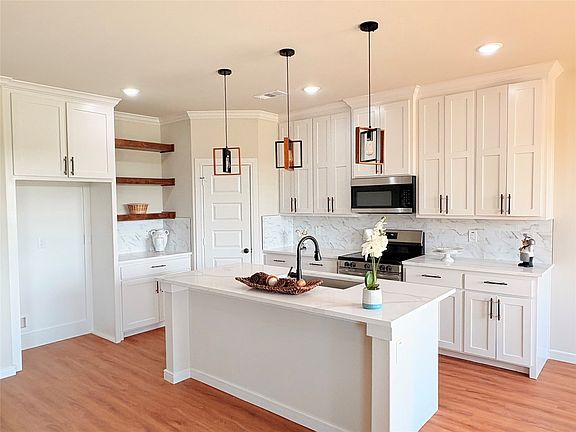 2nd image of 5452 County Road 3521