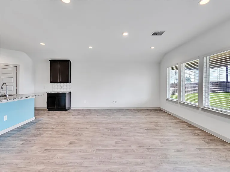 8003 Black Forest Ln — Photo 22