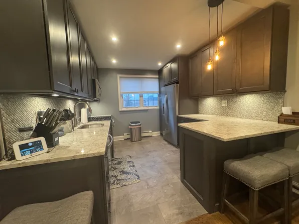 (undisclosed Address), Staten Island, NY 10305