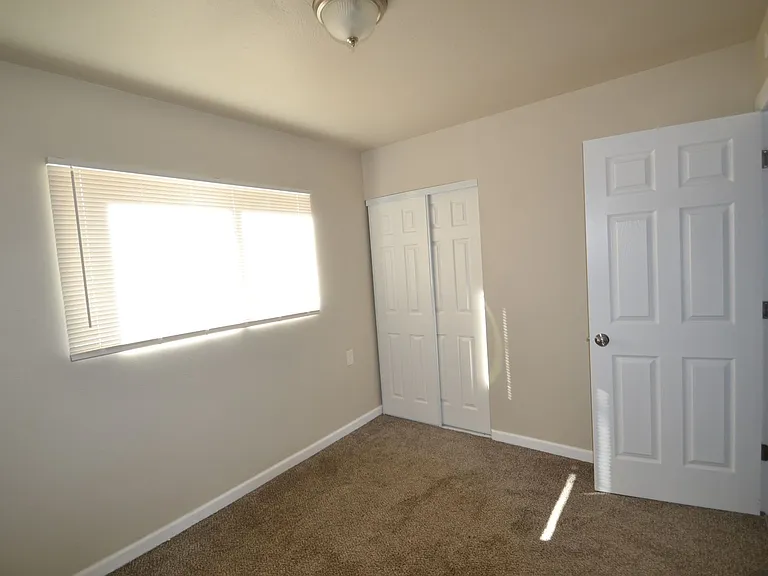 1140 Valley Manor Ct — Photo 6