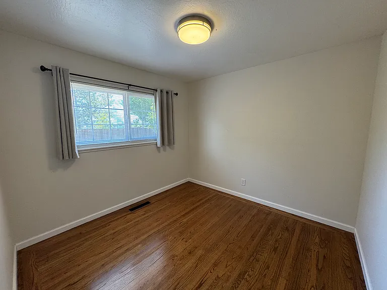 1874 Bandoni Ave — Photo 13