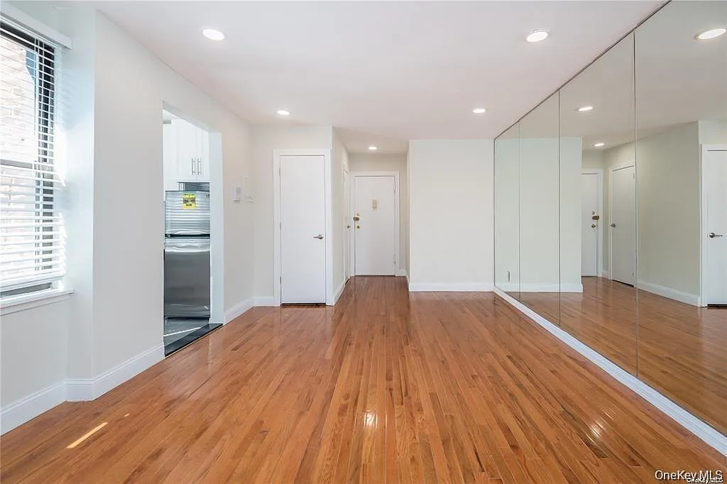 1 bed, 1.0 bath, 650 sqft, $3,300 — Photo 4
