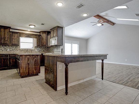 4th image of 3403 Avenue K 1/2