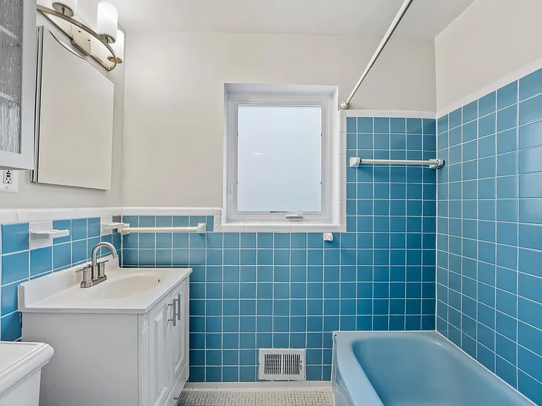 905 22nd St S #1 — Photo 13
