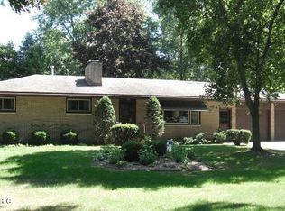 7676 Courtland Dr NE, Rockford, MI 49341