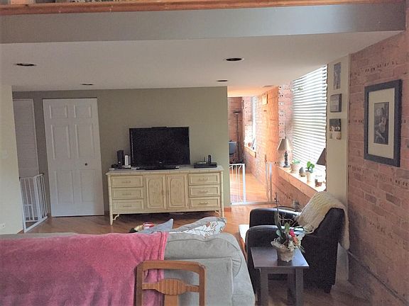 4th image of 1439 S Michigan Ave APT 105