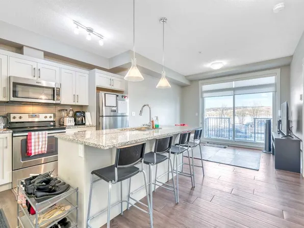 10 W Walgrove Walk SE #119, Calgary, AB T2X 4E3
