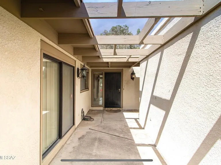 6777 E Dorado Ct — Photo 2