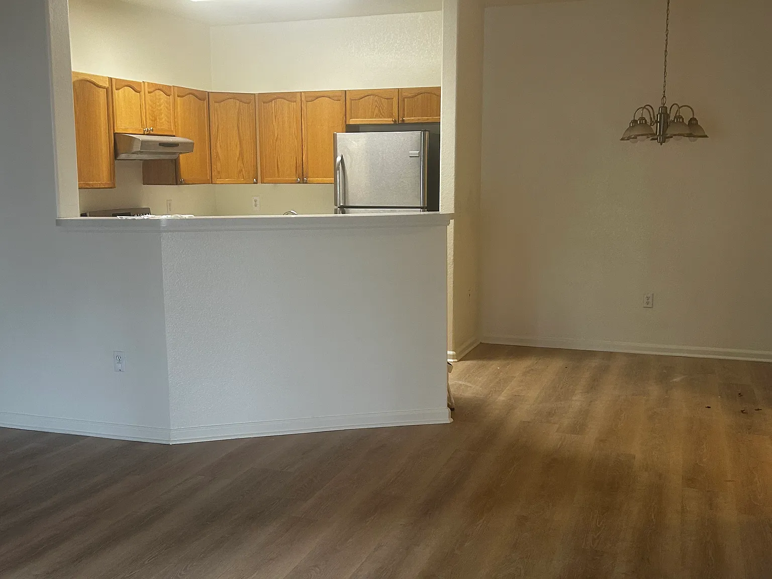 2 bed, 993 sqft, $1,800 — Photo 3