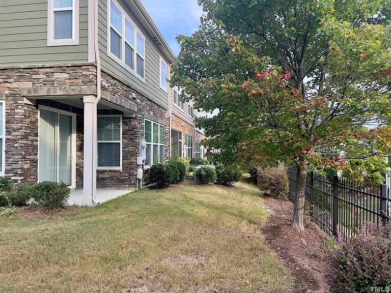 718 McRae Rd — Photo 30