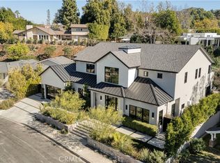 4050 Contera Rd, Encino, CA 91436