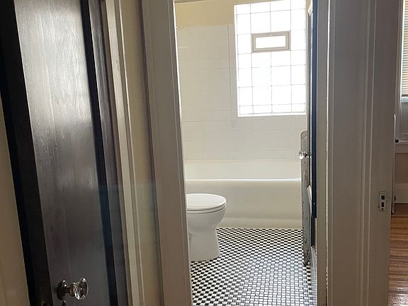 5th image of 2101 Lennox Rd #3
