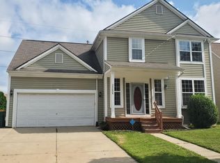 35698 Hawthorne Dr, Romulus, MI