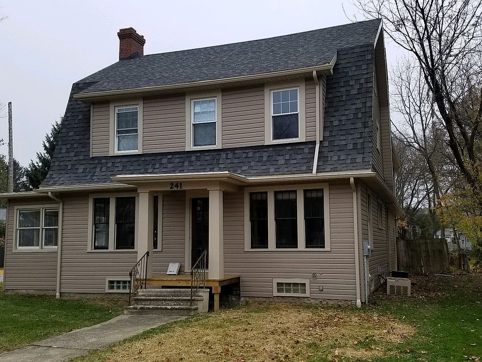 2nd image of 241 Lawrence St