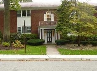 80 Bon Aire Cir APT R10, Suffern, NY 10901