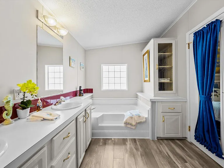 8032 Meadowlark Ln — Photo 18