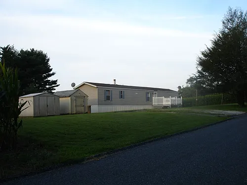 19 Roberts Rd Photo 1