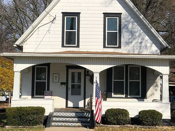 203 Red Oak Rd, Walnut, IL 61376