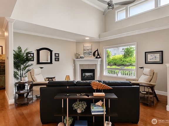 5th image of 2620 18th Avenue Ct NW