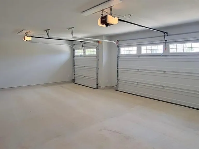 148 Kellogg Ln — Photo 36